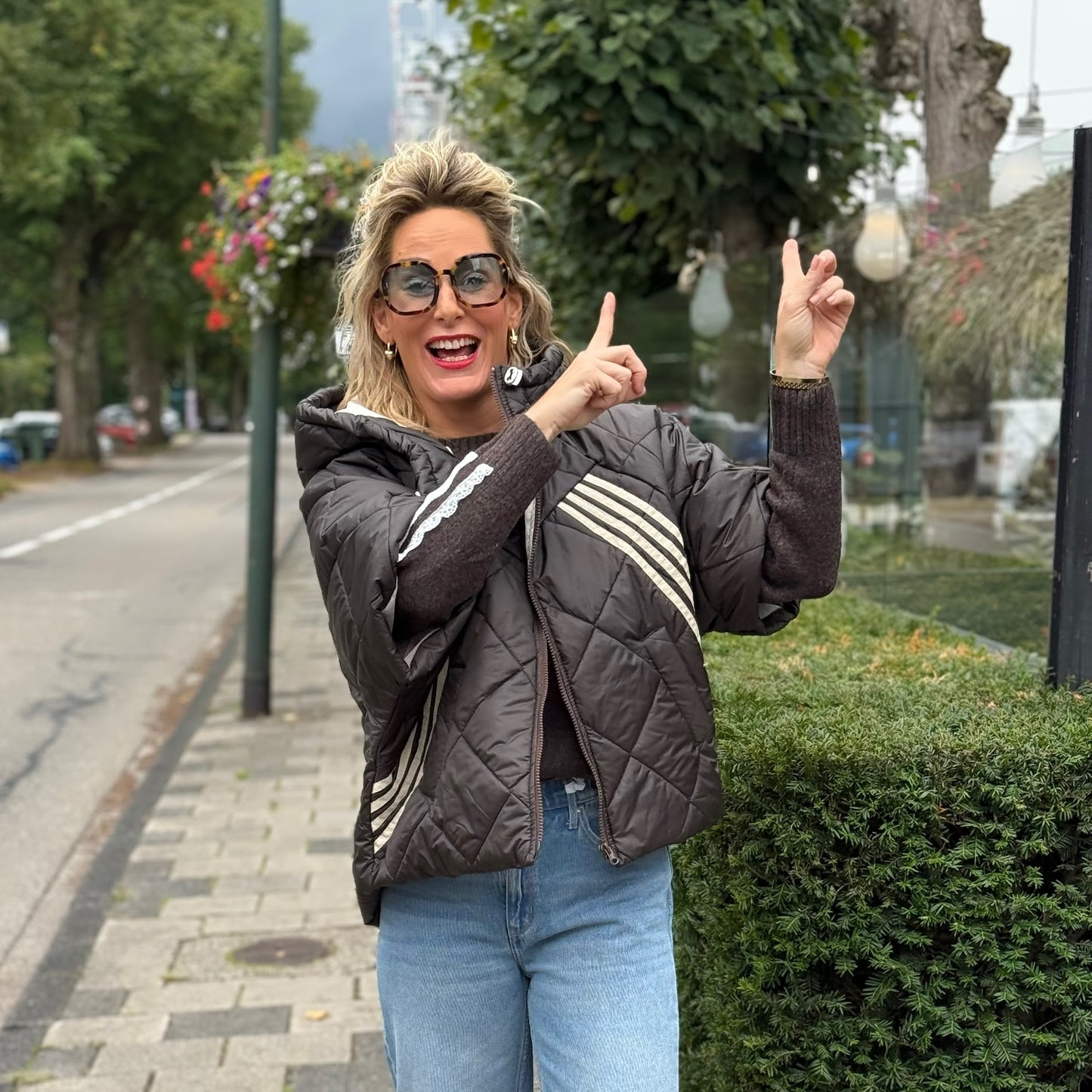 Bodywarmer Streep - Bruin
