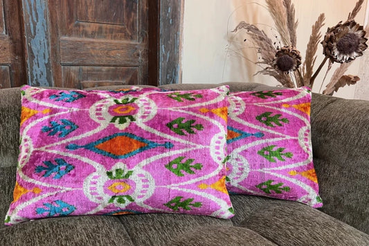Ikat velvet kussen - roze